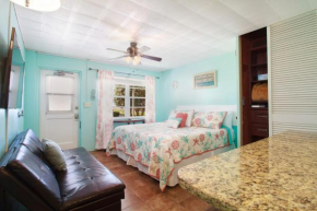 Tropic Terrace Suite #23 - Beachfront Rental